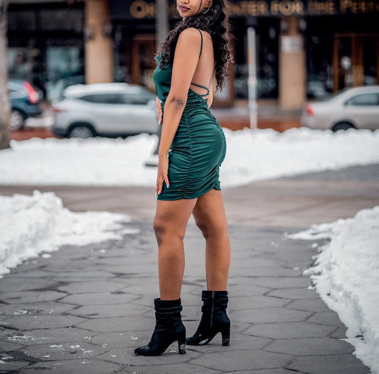 Cute Brunch, Bar & Date Night Outfits for Winter