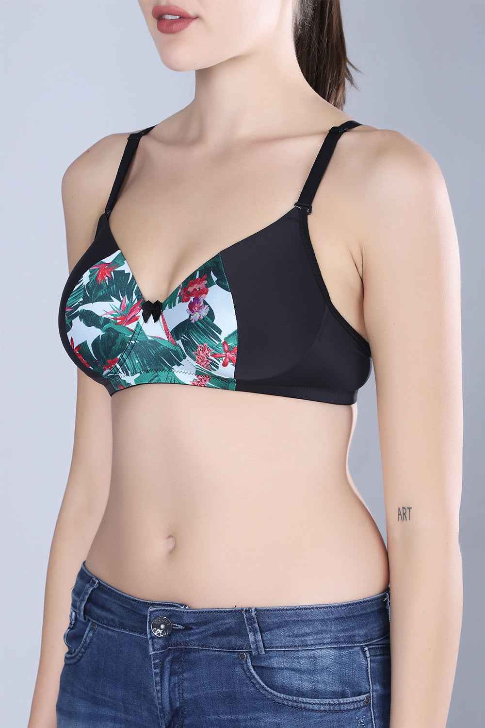 Lightly Padded Non-Wired Full Cup Multiway T-shirt Bra