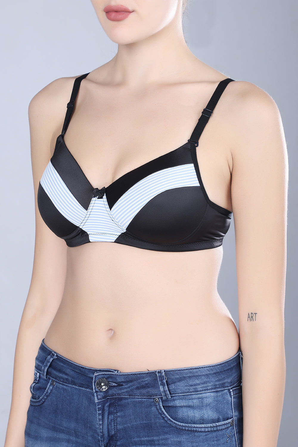 Wirefree Padded Nylon Elastane Stretch Full Coverage Multiway Styling T-Shirt Bra with Magic Under Cup